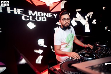 Money club.geometria.tv-DF-0003.jpg
